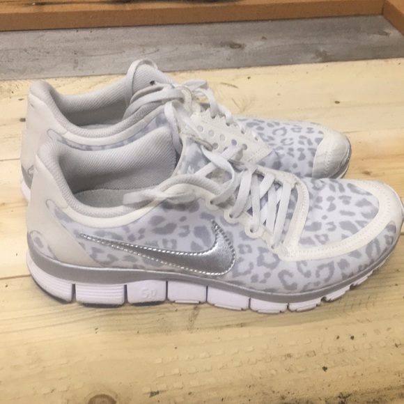 nike free leopard